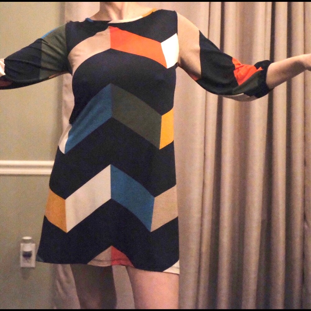 Auditions dress no size tag, fits like a S/M. Mini